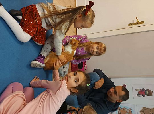 Gr. IV i III Niecodzienny gość w przedszkolu