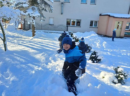 Gr. III Zabawy na śniegu