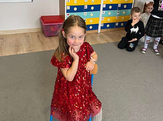 Dziewczynka w przebraniu