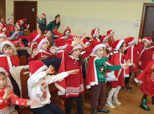 Gr. IV Koncert Mikołajkowy w Zespole Szkół Mechaniczno - Informatycznych