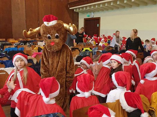 Gr. IV Koncert Mikołajkowy w Zespole Szkół Mechaniczno - Informatycznych