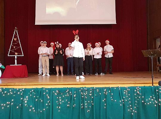 Gr. III Koncert Mikołajkowy w Zespole Szkół Mechaniczno - Informatycznych