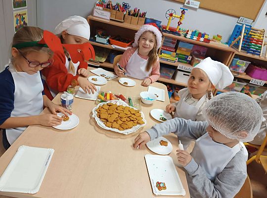 Gr. IV Ozdabiamy pierniczki