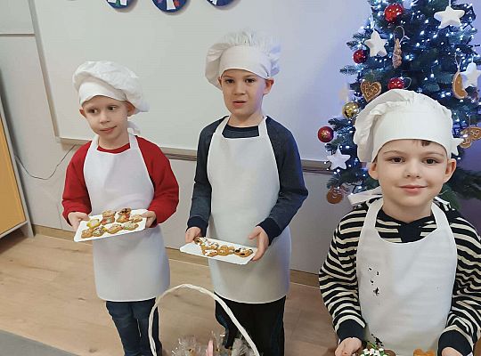 Gr. IV Ozdabiamy pierniczki