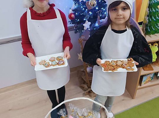 Gr. IV Ozdabiamy pierniczki