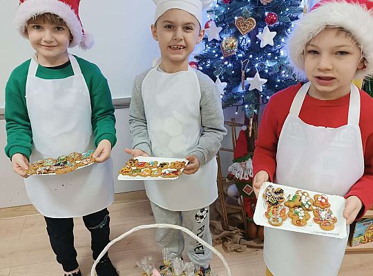 Gr. IV Ozdabiamy pierniczki