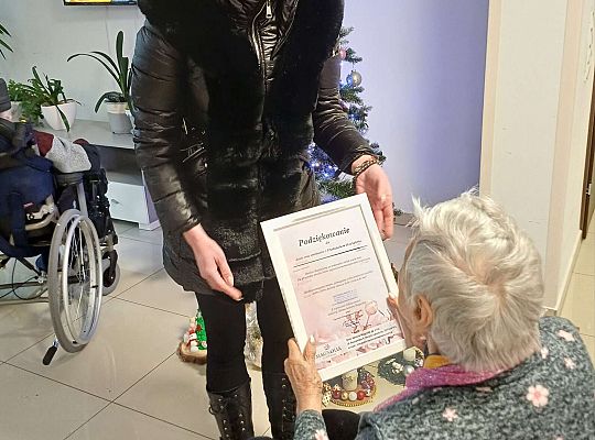 Stroiki świąteczne przekazane do Domu Seniora " Magnolia".