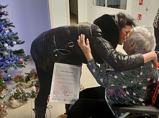 Stroiki świąteczne przekazane do Domu Seniora " Magnolia".