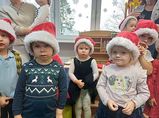 Wspólne śpiewanie kolęd oraz składanie życzeń świątecznych