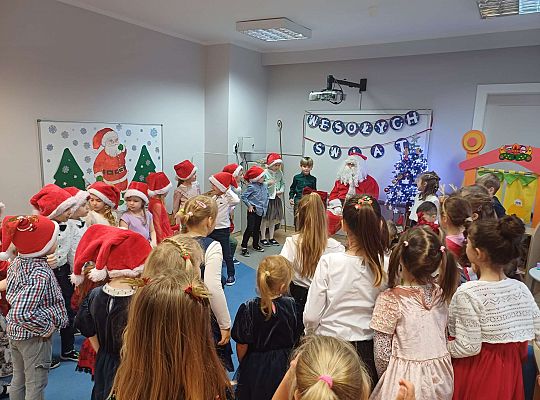 Gr. IV Wigilia oraz spotkanie z Mikołajem