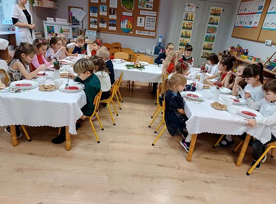 Gr. IV Wigilia oraz spotkanie z Mikołajem