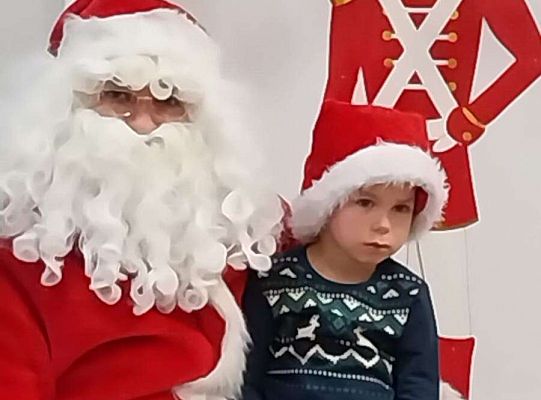 Dziecko z Mikołajem