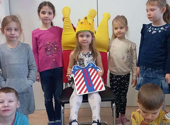 Dzieci z solenizantką