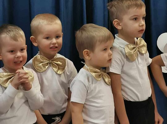 Dzieci mówią wierszyk