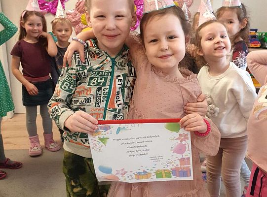 Solenizantka z dziećmi