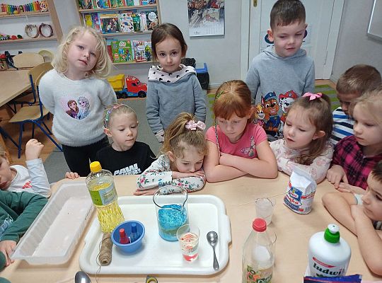 Gr.III Eksperymentujemy i doświadczamy