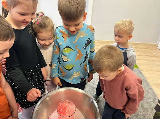 Dzieci eksperymentują