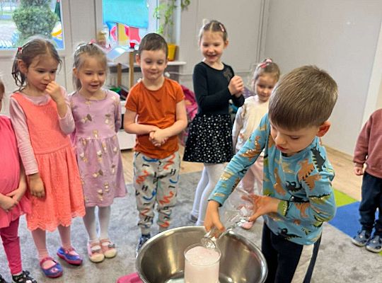 Dzieci eksperymentują