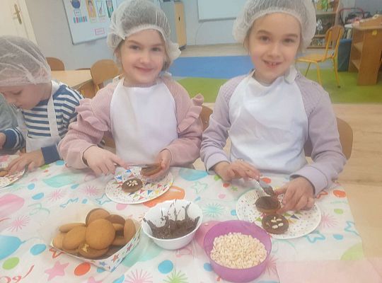 Gr. IV Bawimy się w cukierników