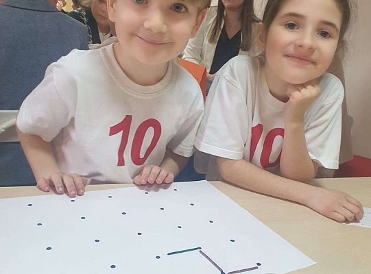 Gr.IV "Jestem chwat - z matematyką za pan  brat" - III międzyprzedszkolne potyczki matematyczne w Przedszkolu nr 9.