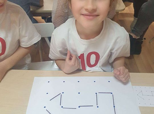 Gr.IV "Jestem chwat - z matematyką za pan  brat" - III międzyprzedszkolne potyczki matematyczne w Przedszkolu nr 9.