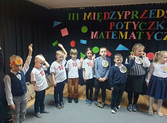 Gr.IV "Jestem chwat - z matematyką za pan  brat" - III międzyprzedszkolne potyczki matematyczne w Przedszkolu nr 9.