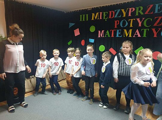 Gr.IV "Jestem chwat - z matematyką za pan  brat" - III międzyprzedszkolne potyczki matematyczne w Przedszkolu nr 9.