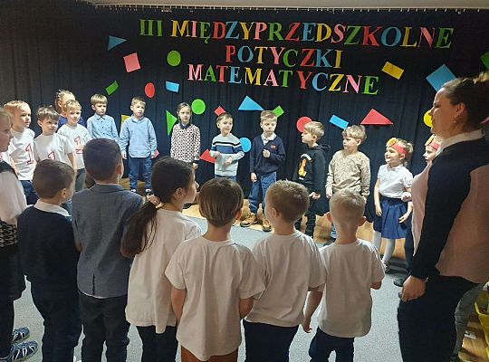 Gr.IV "Jestem chwat - z matematyką za pan  brat" - III międzyprzedszkolne potyczki matematyczne w Przedszkolu nr 9.