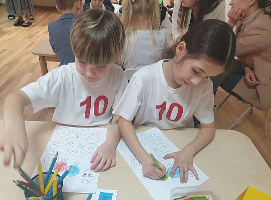 Gr.IV "Jestem chwat - z matematyką za pan  brat" - III międzyprzedszkolne potyczki matematyczne w Przedszkolu nr 9.