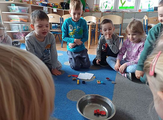 Gr. III Co pływa? Co tonie?