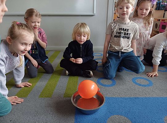 Gr. III Co pływa? Co tonie?