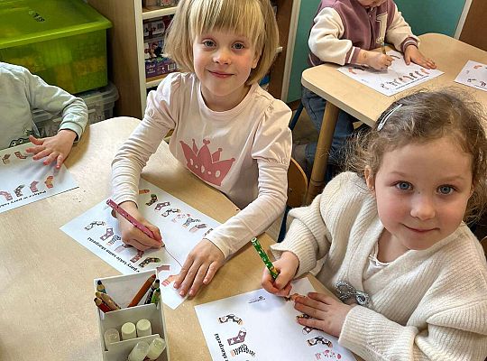 Praca przy stolikach