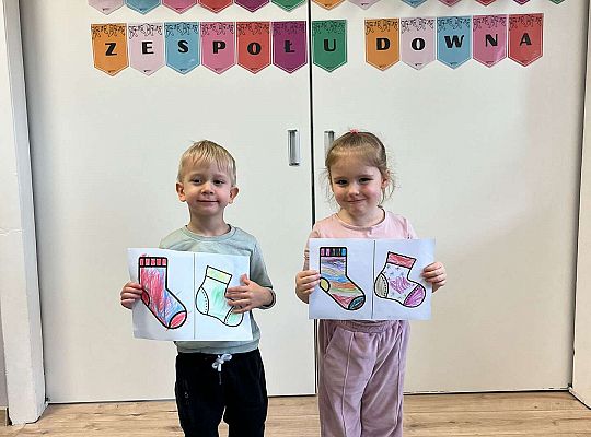 Dzieci z pracami