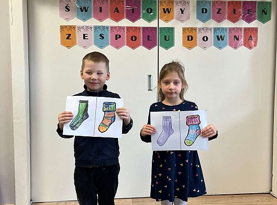 Dzieci z pracami
