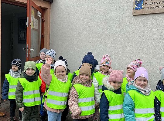 Dzieci przed wyjściem z przedszkola