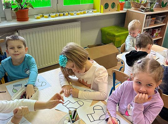 Praca przy stolikach