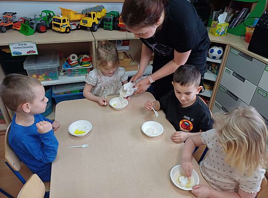 Gr. III Robimy gniotki i slime z gościem maturzystką ze szkoły z Gdyni