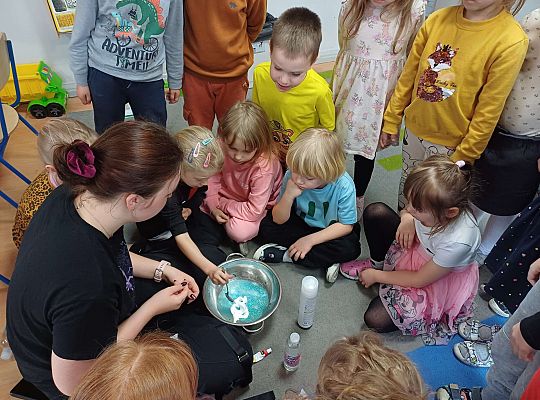 Gr. III Robimy gniotki i slime z gościem maturzystką ze szkoły z Gdyni