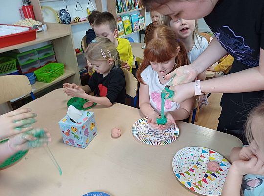 Gr. III Robimy gniotki i slime z gościem maturzystką ze szkoły z Gdyni