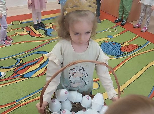 Solenizantka rozdaje niespodzianki