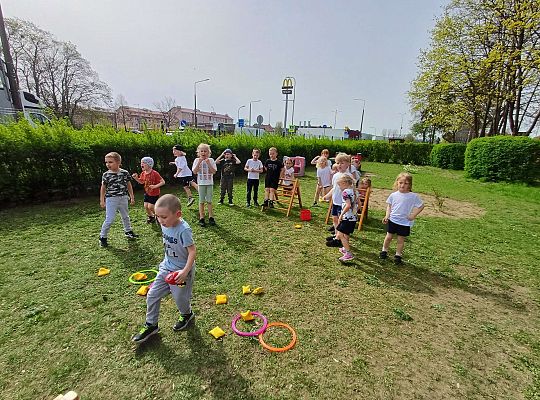 Gr. III Gimnastyka na dworze