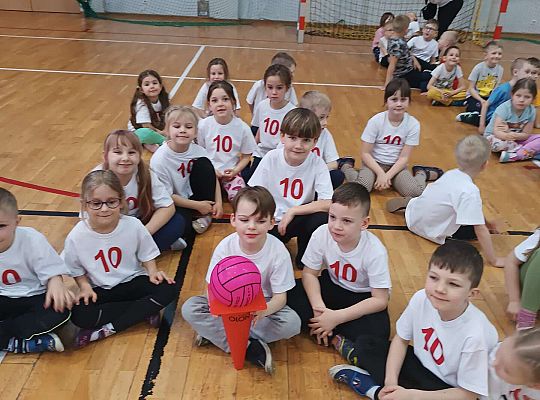 Gr. IV Sportowa zabawa z dobrą energią