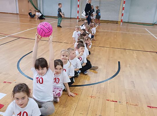 Gr. IV Sportowa zabawa z dobrą energią