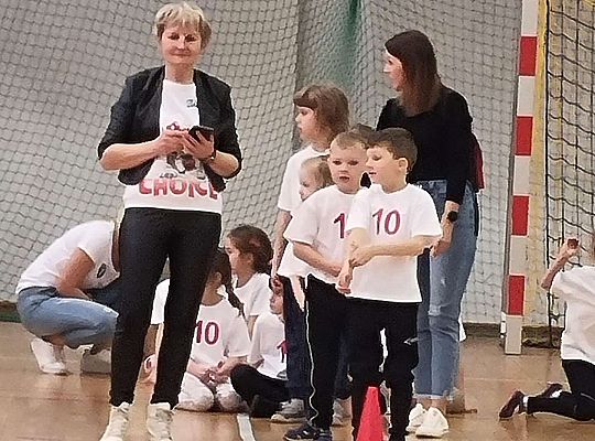 Gr. IV Sportowa zabawa z dobrą energią