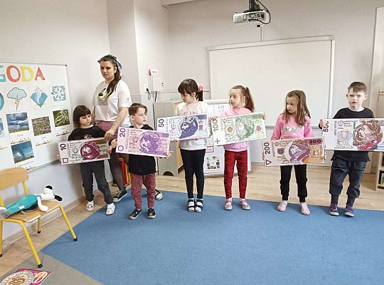 Gr. IV  Bezpieczne Finanse - program edukacyjny