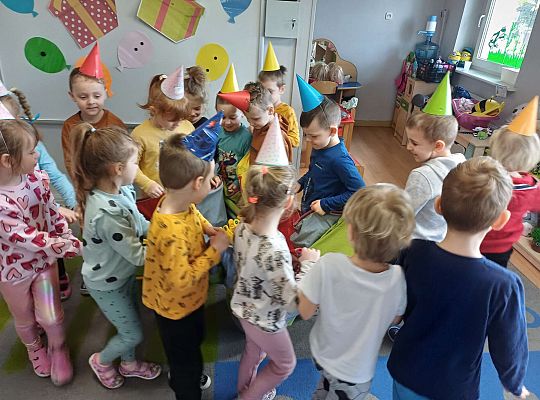 Gr. III Urodzinki Hani