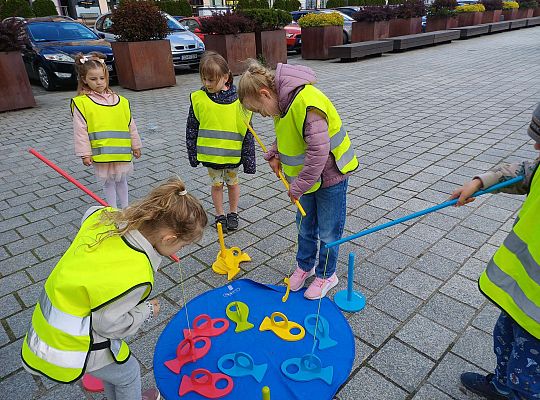 Gr.III Kolorowe podwórko - organizowane przez Bibliotekę Miejską