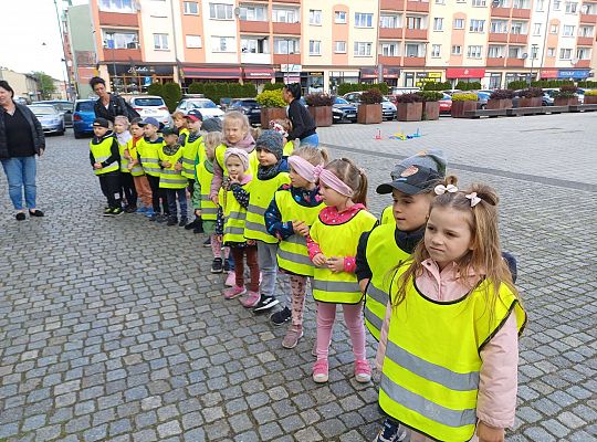 Gr.III Kolorowe podwórko - organizowane przez Bibliotekę Miejską