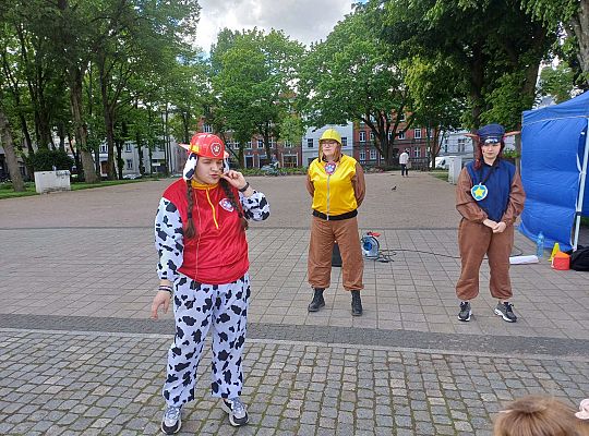 Gr.III Kolorowe podwórko - organizowane przez Bibliotekę Miejską