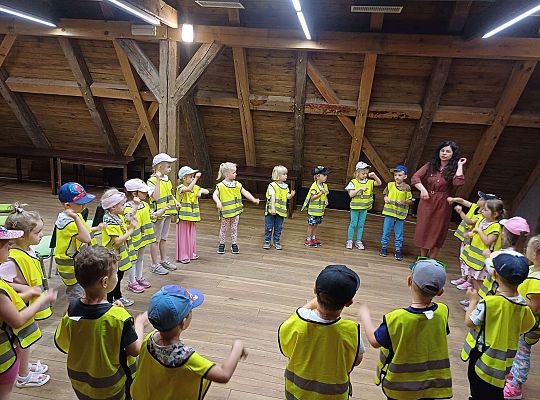 Gr. III Wycieczka do muzeum w Swołowie oraz warsztaty muzyczne